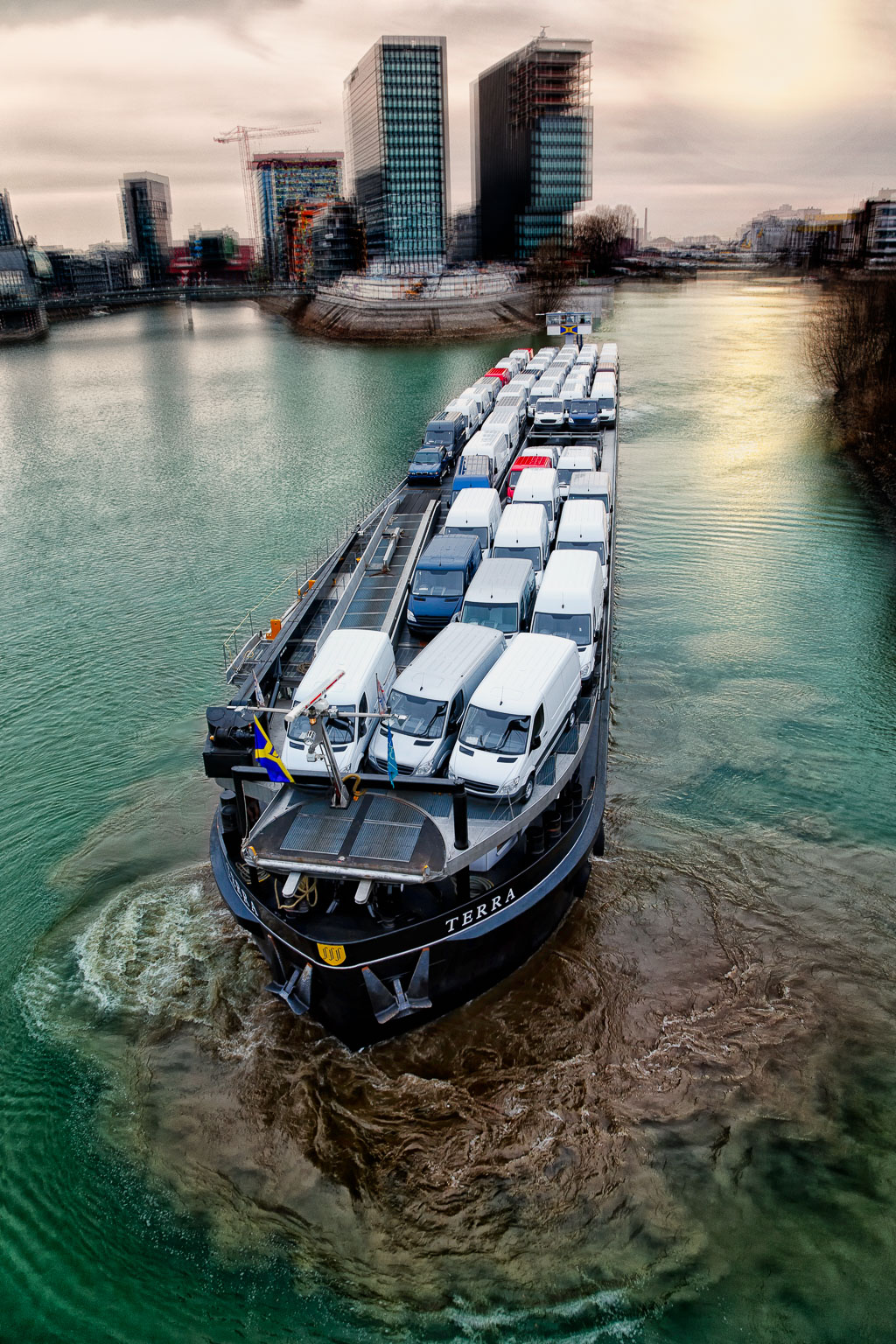 Wellenbrecher WellenbrecherBaumuellers_Buero00040_Bearbeitet-2.jpg